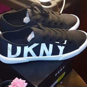 🖤NIB DKNY Womens Black Size US9 Canvas Shoes🤍